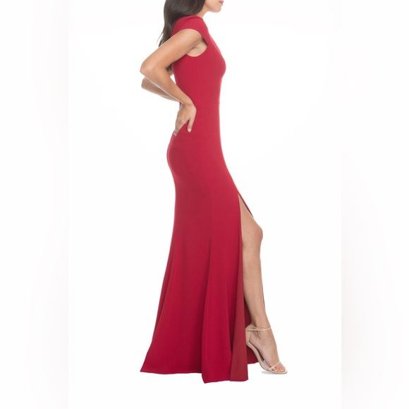 Dress The Population Karla Gown – Garnet - Picture 8 of 9